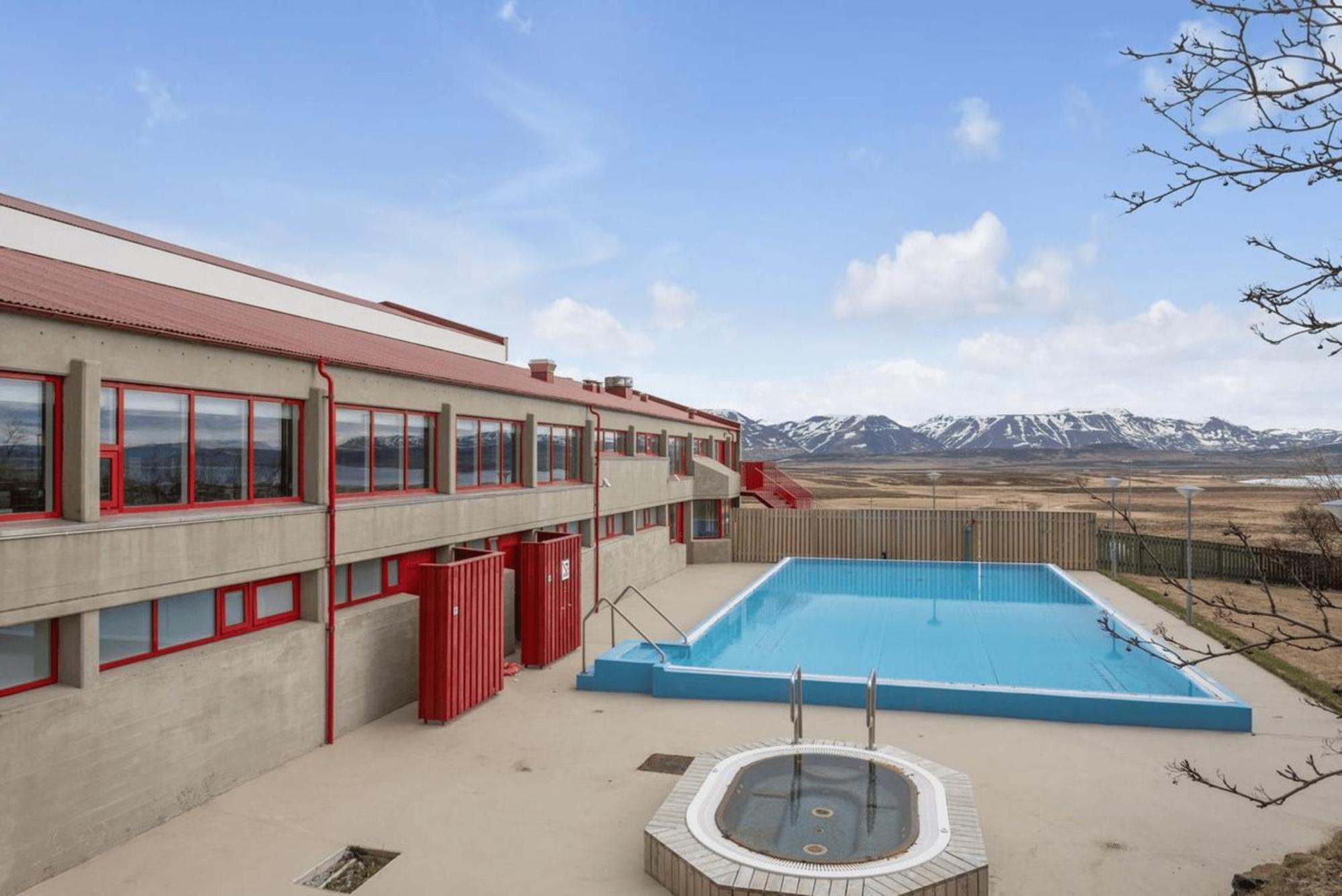 Hunavellir Guesthouse Блёндюоус Экстерьер фото