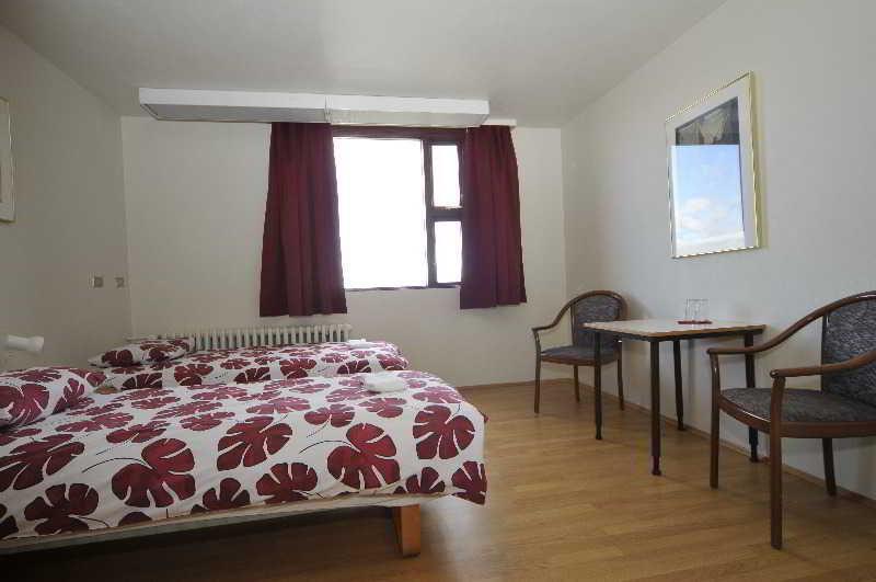 Hunavellir Guesthouse Блёндюоус Экстерьер фото